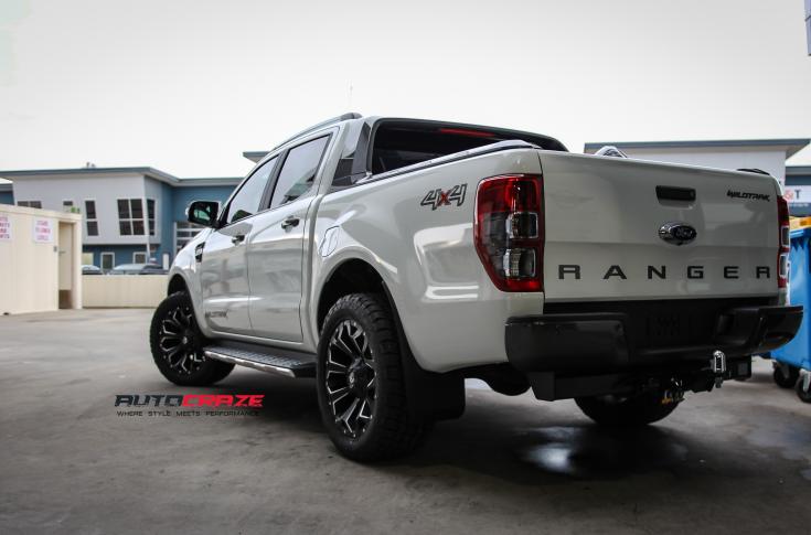 FORD RANGER ASSAULT GLOSS BLACK MILLED ACCENTS
